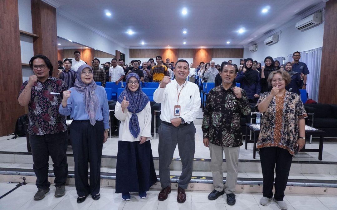 SPs Undip Gelar Kuliah Umum Bersama Universiti Malaya bertajuk “Writing A Research Proposal”